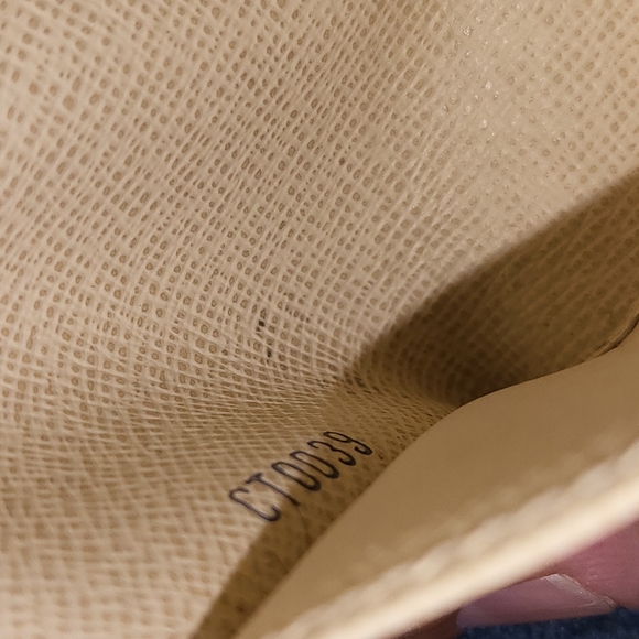 LOUIS VUITTON Damier Azur Multicles 6 Key Holder - Picture 6 of 7